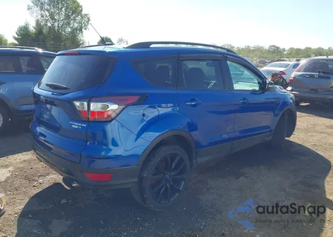 2017 Ford Escape Titanium из США, поврежденный, VIN 1FMCU9J93HUE14070